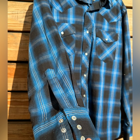 Wrangler Pearl snap Western style Plaid Long sleeve shirt - Picture 3 of 6